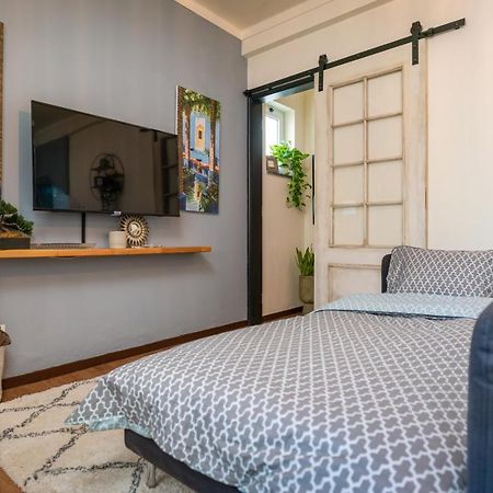 Arty Vintage Townhouse With Rooftop Shower & Sun Loungers Olhão Esterno foto