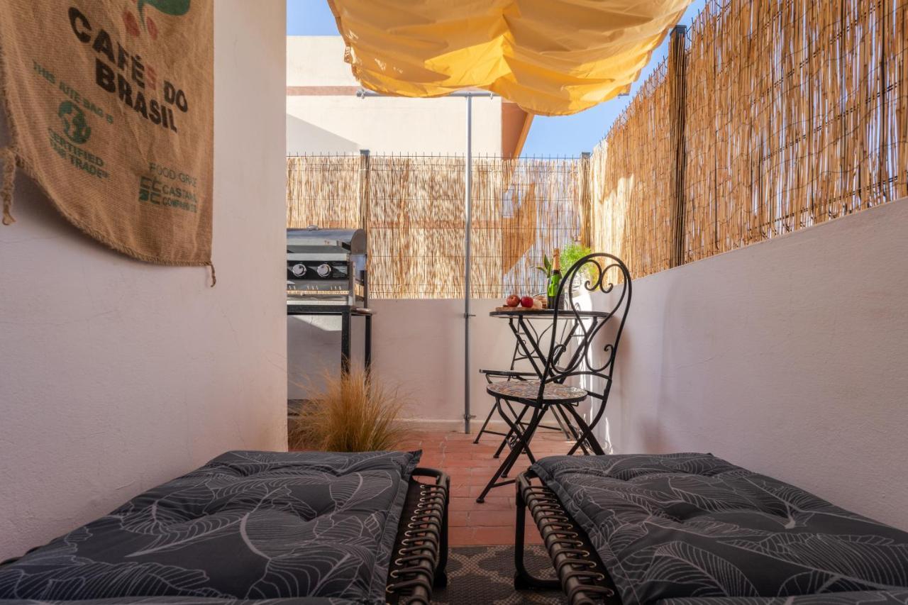 Arty Vintage Townhouse With Rooftop Shower & Sun Loungers Olhão Esterno foto