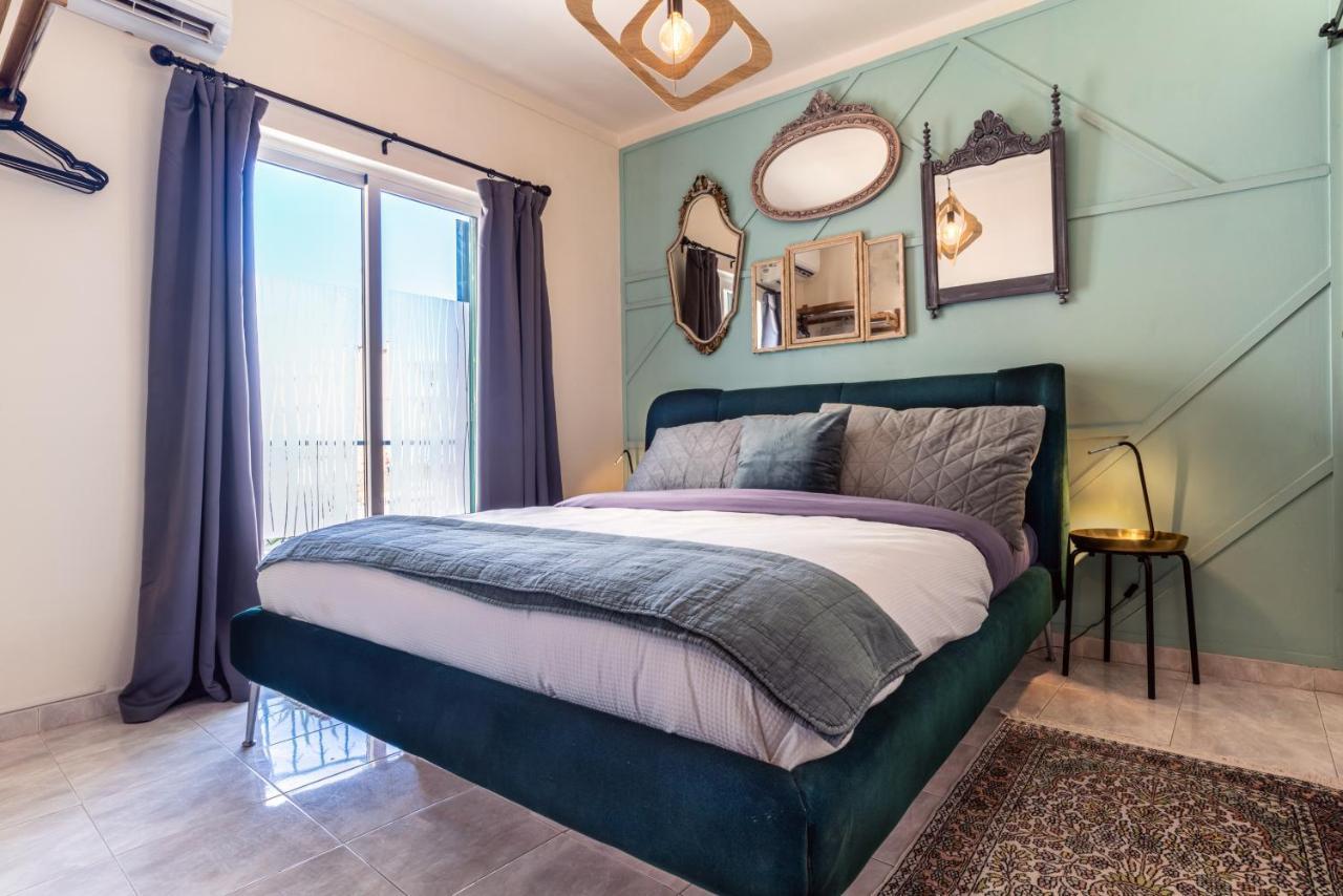 Arty Vintage Townhouse With Rooftop Shower & Sun Loungers Olhão Esterno foto