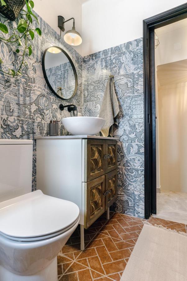 Arty Vintage Townhouse With Rooftop Shower & Sun Loungers Olhão Esterno foto